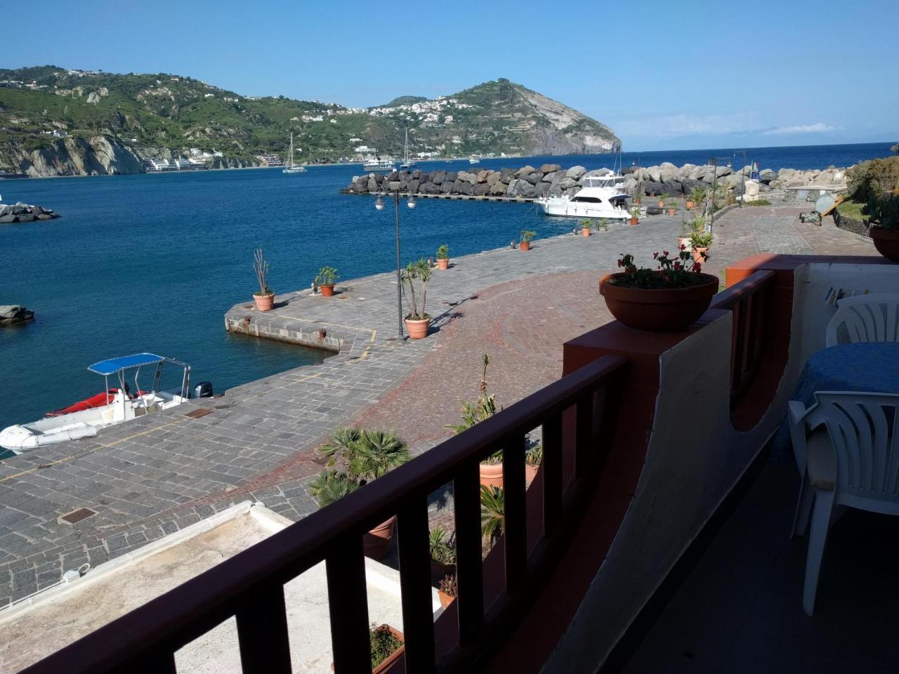 Hotel Conte - S. Angelo Bay Serrara Fontana Exterior photo